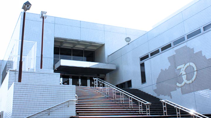 大東市立総合文化センター大階段ラッピング 事業